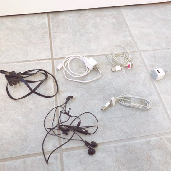 Various Phone Chargers and Earphones (Price reflect one of the item) - Picture 1 of 10